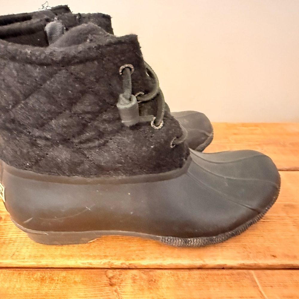 Sperry Black Quilted Winter Boots